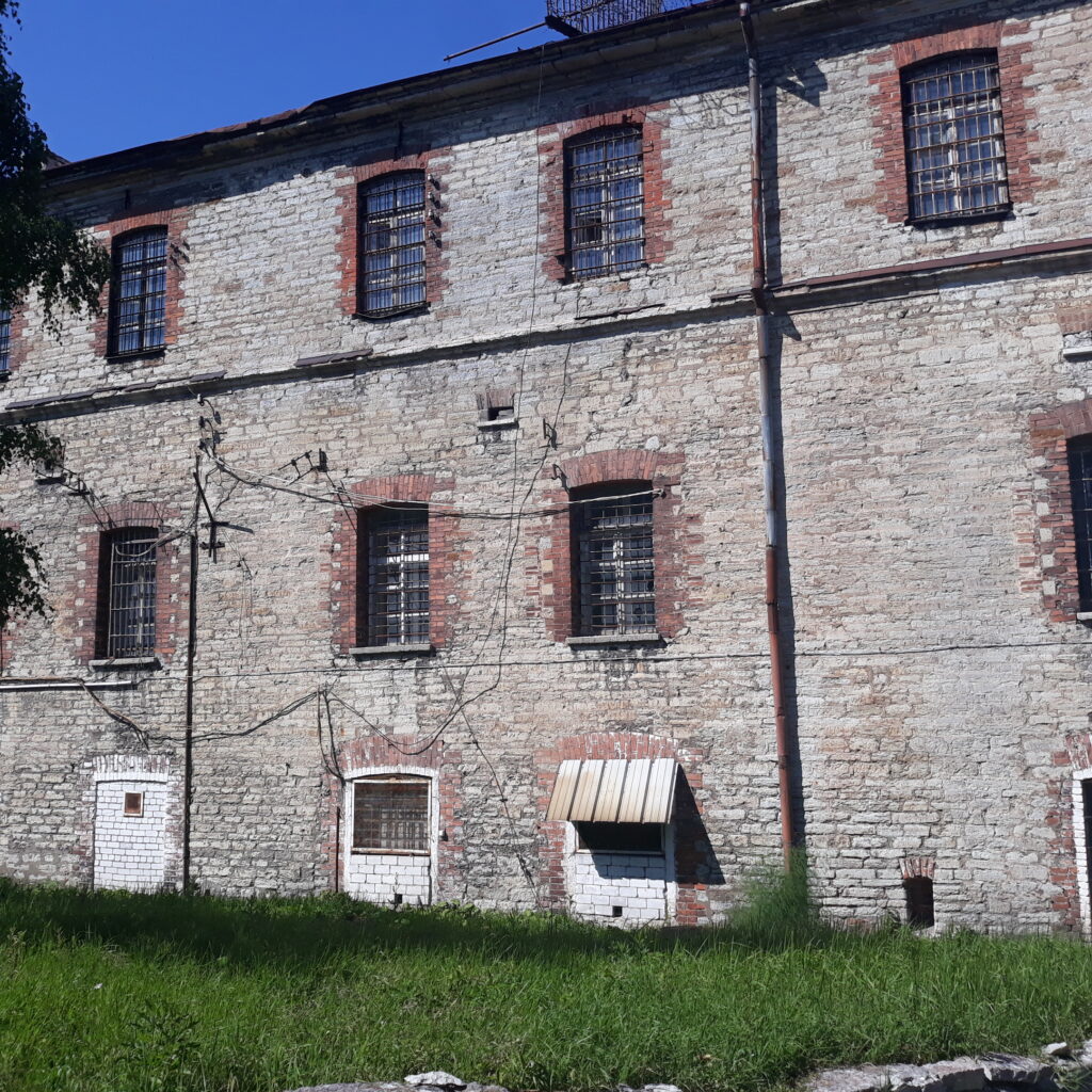 ESTONI LAURE 326